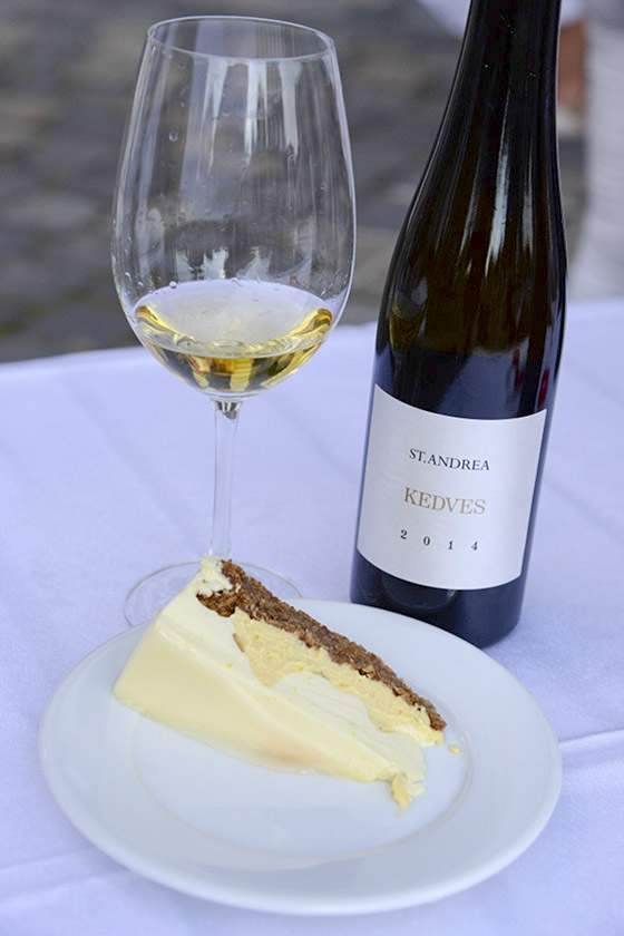 Cake of Hungary and 2014 late harvest Kedves