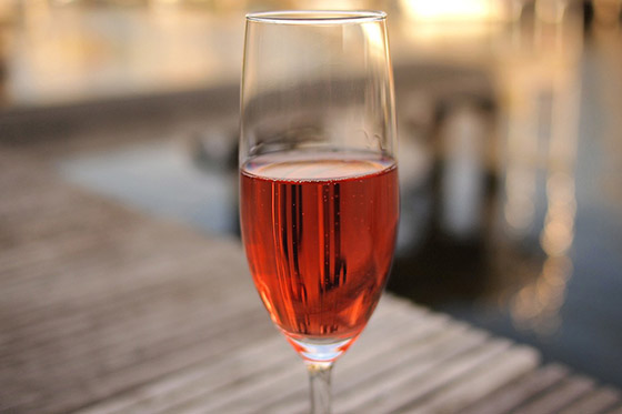 Sparkling rosé