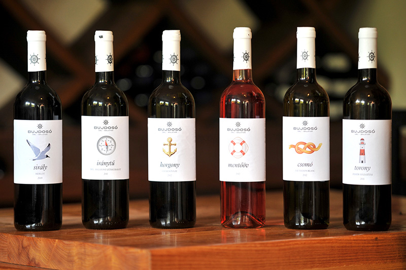 Bujdosó wines